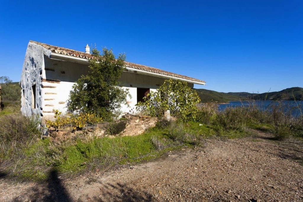 Abandoned waterfront village for sale in Portugal 2